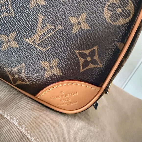 SOLD! LOUIS VUITTON Monogram Deauville Mini shoulder bag tag charm - Picture 7 of 16